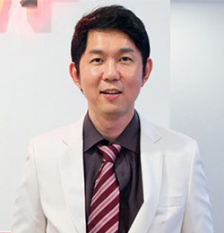 披實醫(yī)生醫(yī)院董事、負責人